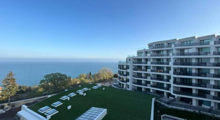 Beautiful holiday apartment with pool | Next to the beach | Dogs allowed in Varna
