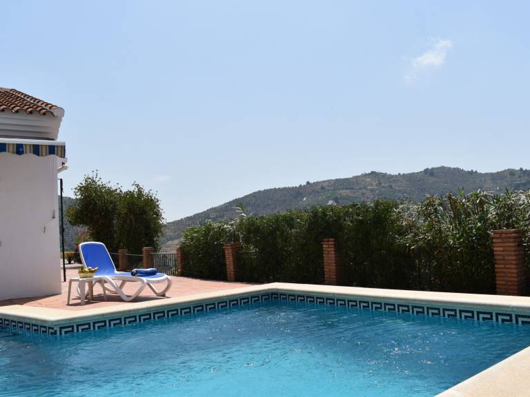 House with yard, terrace & private pool | Nature view — photo 4