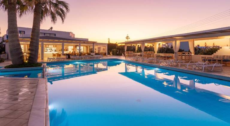 Family-friendly beautiful holiday apartment with patio & pool | Next to the beach | Pets allowed — photo 2