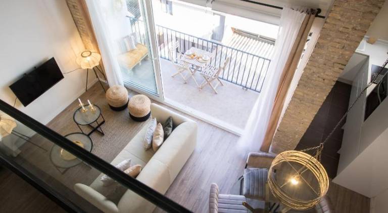 Apartment with terrace & pool | Pet-friendly — photo 2