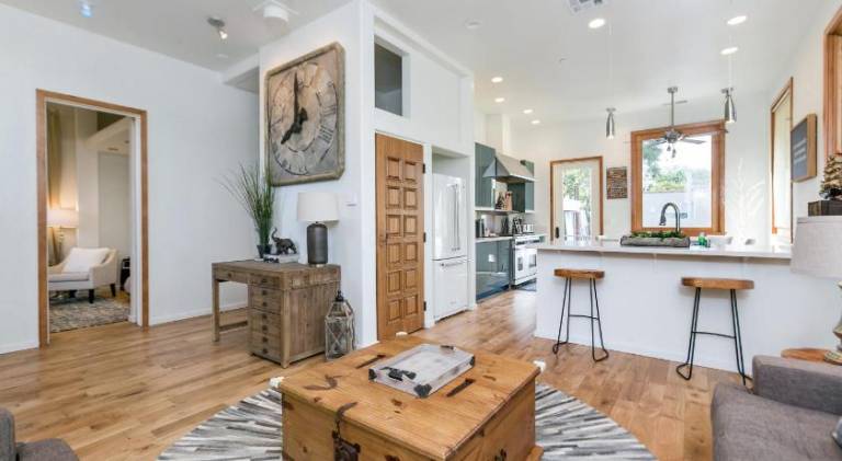 Villa with 2 rooms for 6 persons in Culver City, CA
