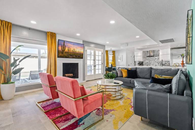 Modern Retreat Minutes from Shopping Dining & Golf