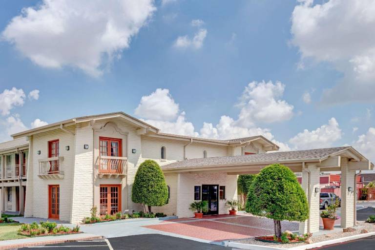 Travelodge by Wyndham North Richland Hills/Dallas/Ft Worth in North Richland Hills, TX
