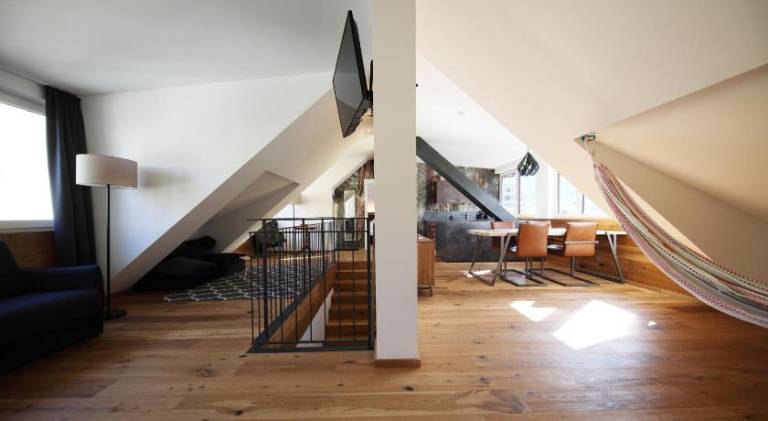 Serviced apartment with terrace — photo 4