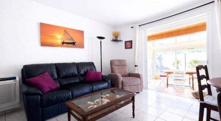 Vacation home with terrace — photo 2