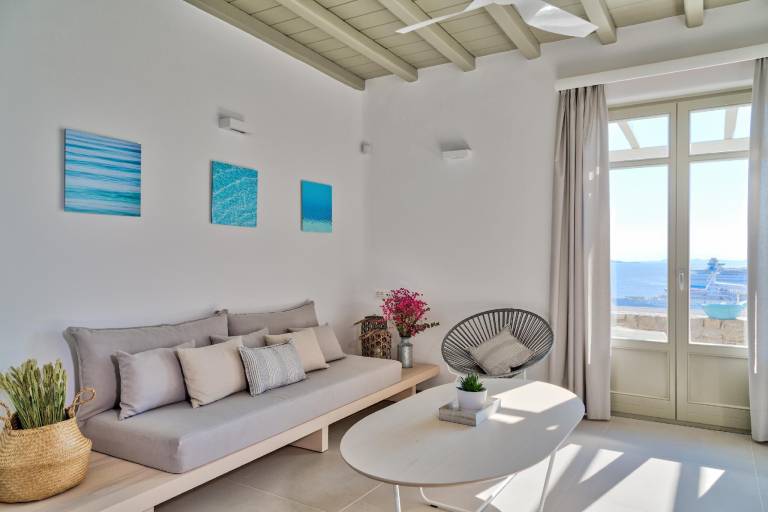 Holiday apartment with pool in Mykonos
