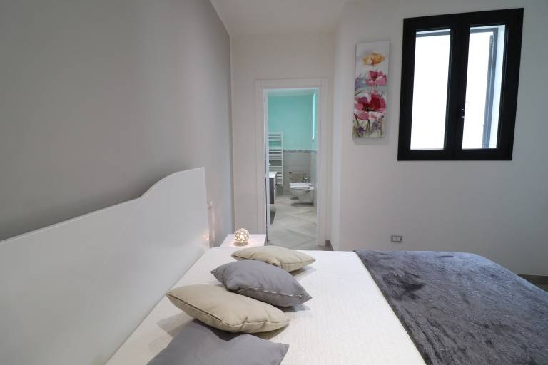 House | City view — photo 3