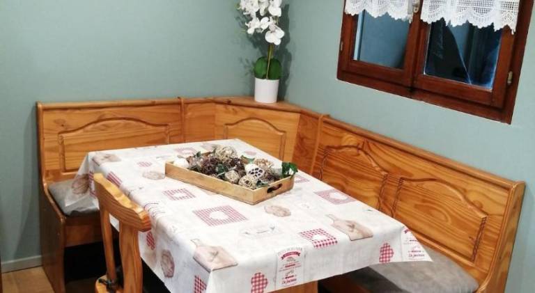 Chalet with jacuzzi — photo 5