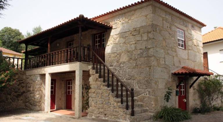Vacation home with patio & yard | Pets are welcome in Braga