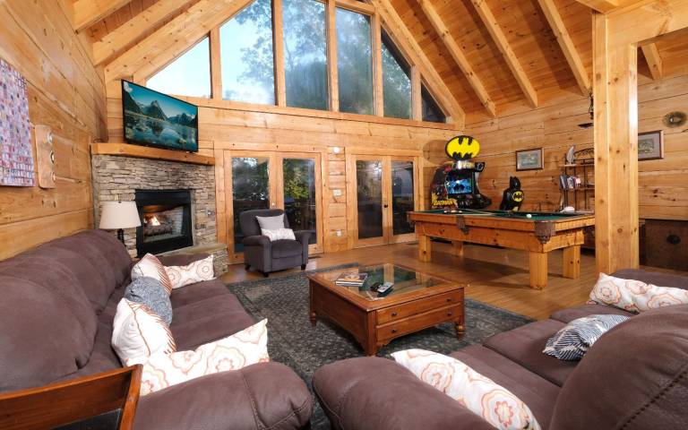 Gigi's Getaway - Seasonal Mountain View & Hot Tub! — photo 2