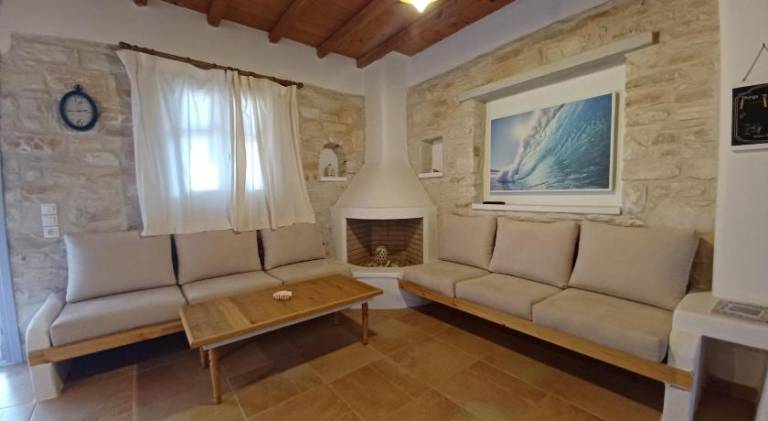 Vacation home with pool — photo 3
