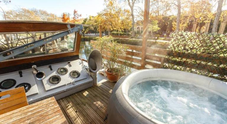 Wonderful boat with hot tub | Dogs allowed — photo 3