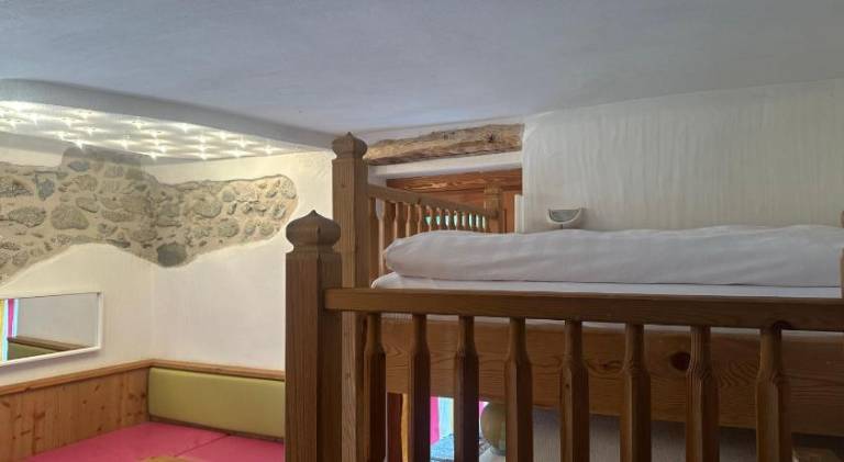 Apartment with 1 room for 4 persons — photo 2