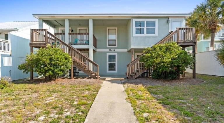 Apartment with barbecue & patio | Beach nearby | Pets allowed — photo 2