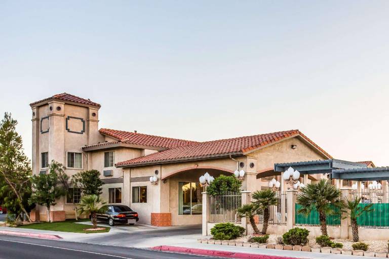 Quality Inn Near China Lake Naval Station in Ridgecrest, CA