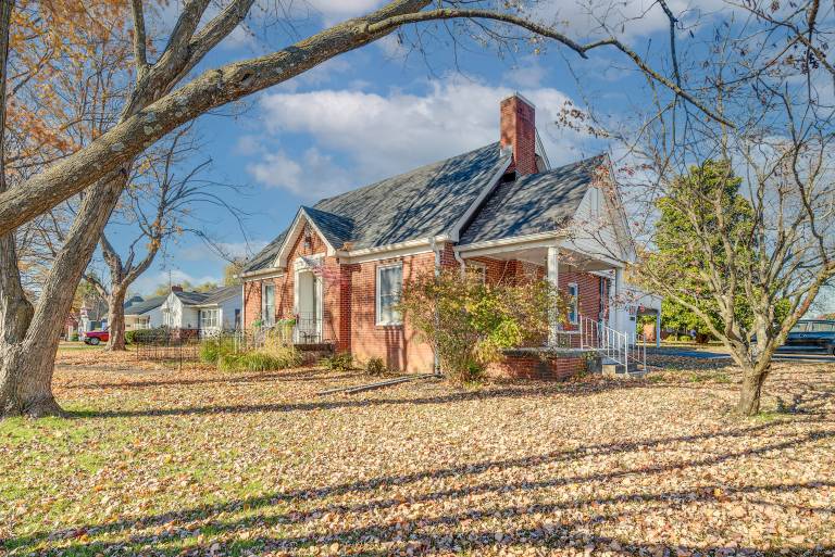 < 1 Mi to Dtwn Franklin: Charming Home w/ Sunroom! — photo 4