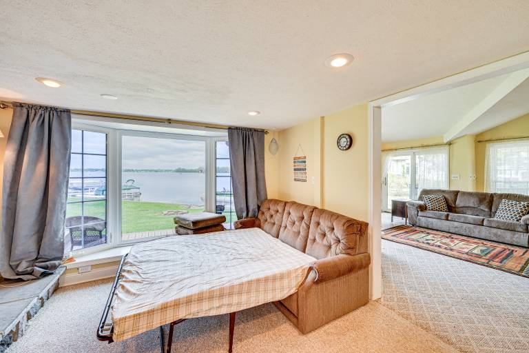 Scenic Views: Spacious Webster Lake House! — photo 5