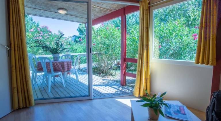 Serviced apartment with garden, pool & patio | Dogs allowed — photo 2