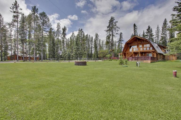 Cabin Bragg Creek