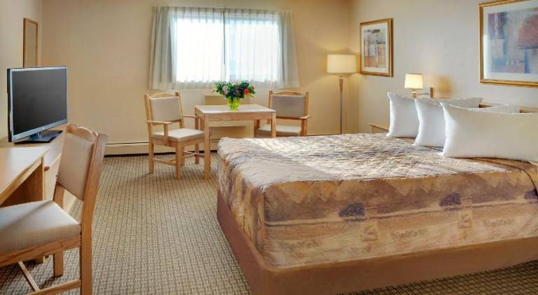 Nova Inn Kindersley — photo 4