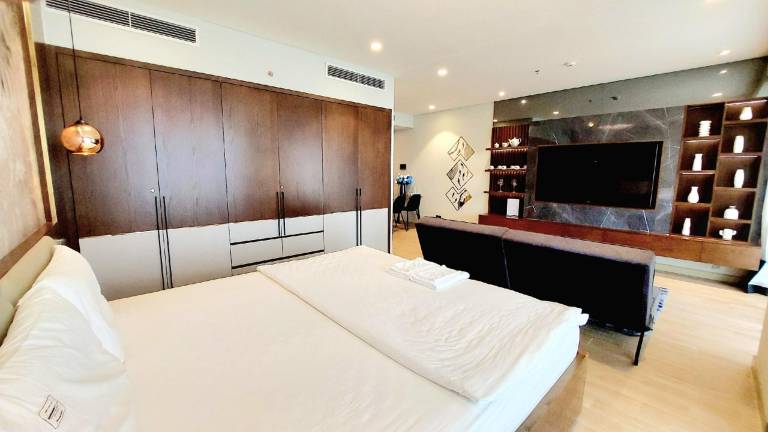 Apartment with pool | Pets allowed in Ha Long
