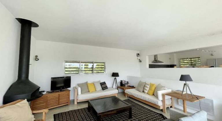 Villa with pool — photo 2