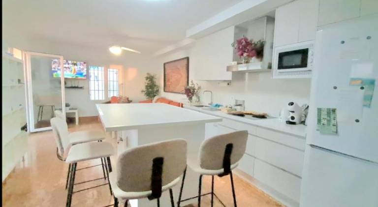 Fully equipped ample vacation home with terrace | Next to the beach | Dogs allowed — photo 2