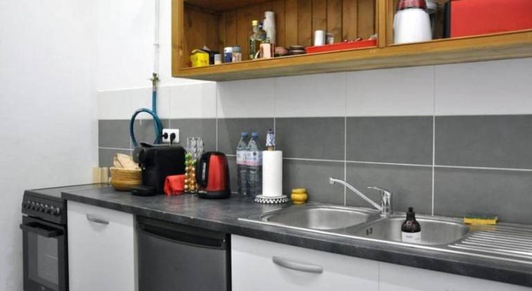 Fully equipped apartment with patio | Next to Notre-Dame de la Garde | Perfect for remote work | Pet-friendly — photo 3