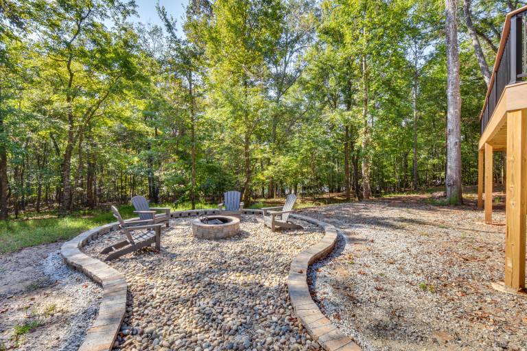 Secluded Lake Lanier Cabin w/ Game Area — photo 2