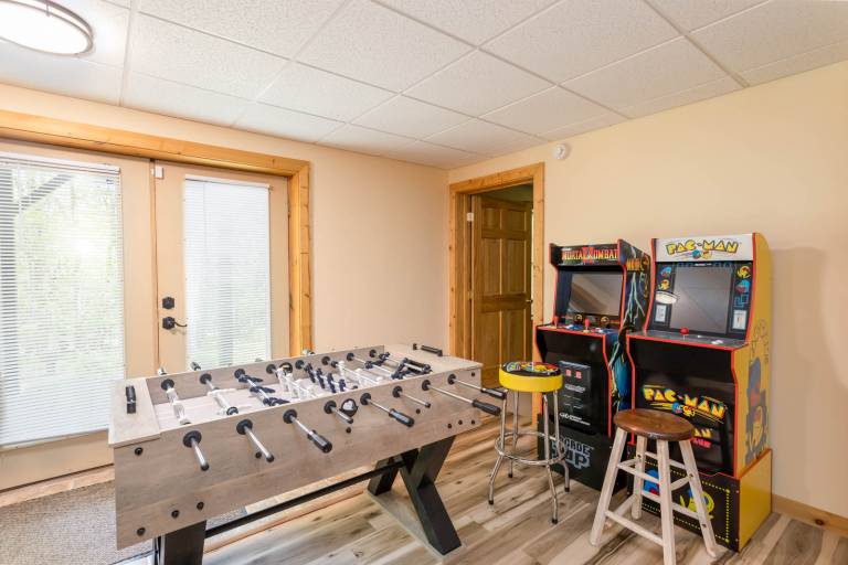 Cabin with jacuzzi & BBQ | Mountain view — photo 4