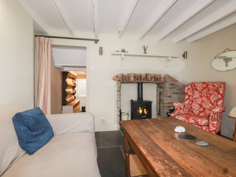Cottage with garden & hot tub | Beach view — photo 3