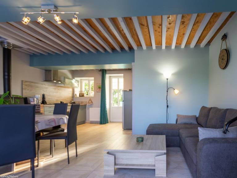 Renovated cottage in Morvan, WiFi, pets welcome, enclosed garden — photo 2