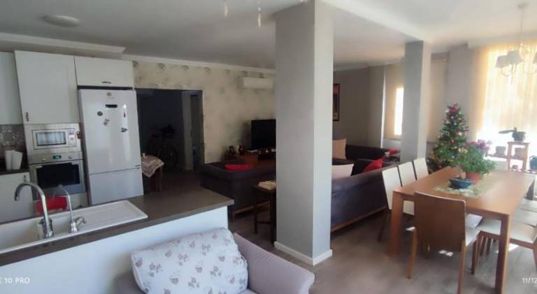 Fully equipped ample villa with BBQ, patio & yard | Perfect for remote work | Pets are welcome — photo 3