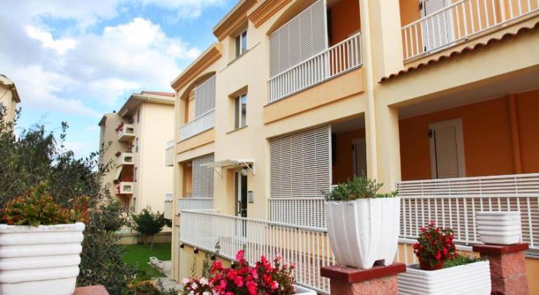 Nice serviced apartment with yard & patio | Pets are welcome — photo 4