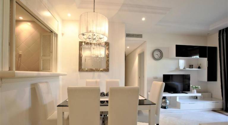 R15 Beach side 3 bedroom flat — photo 4
