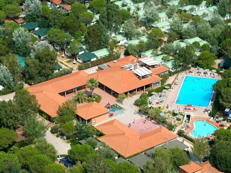 Children-friendly mobile home with terrace & pool | Beach nearby | Pets are welcome — photo 3