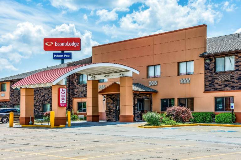 Econo Lodge Topeka at Wanamaker in Topeka, KS