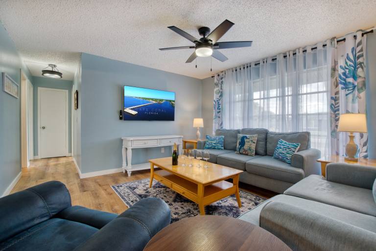VILLA PARADISE COVE – GULF ACCESS BEACH BUDGET FRIENDLY BOAT RENTAL TOURS VOUCHER INCL. — photo 5