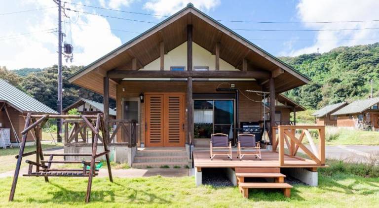 Villa with terrace, yard & barbeque | Pets are welcome — photo 4