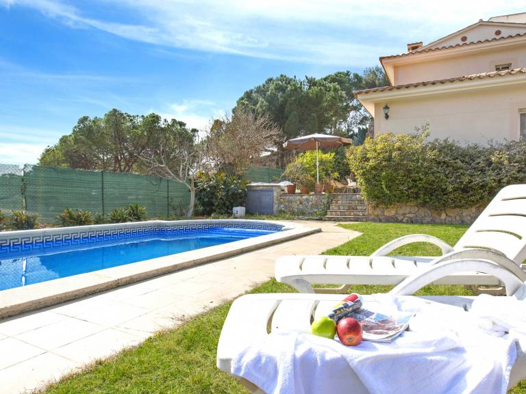 Villa Lloret de Mar 3 Schlafzimmer 6 Personen