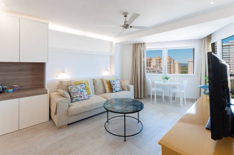 Children-friendly nice holiday apartment with patio, garden & pool | Next to the beach | Dogs allowed — photo 4