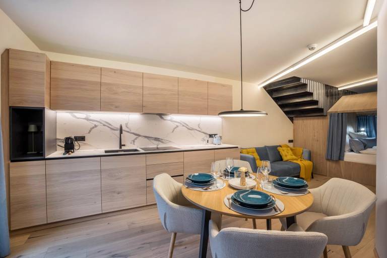 Studio Apartment 'Avia Living Maria' with Mountain View, Balcony and Wi-Fi — photo 4