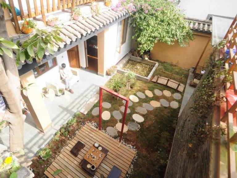 Lijiang Warm Flowers Guesthouse — photo 2