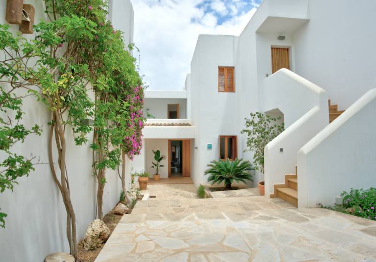 Vacation home with garden, private pool & terrace | Sea view — photo 4
