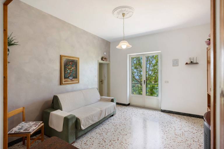 Apartment 'Bella Veduta Sole' with Balcony, Sea and Mountain View — photo 3