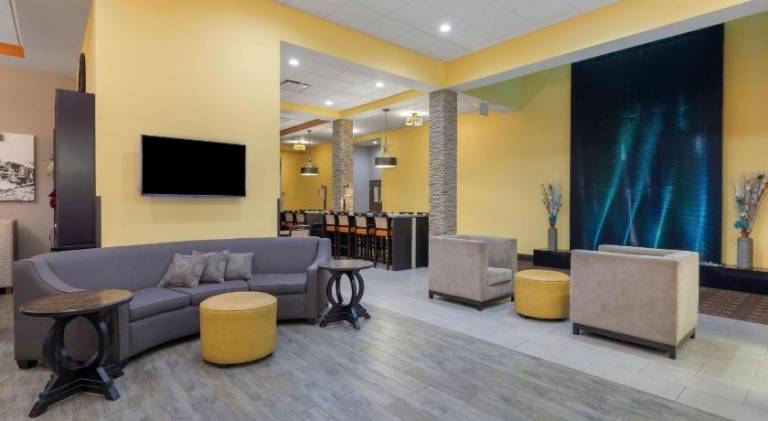 Best Western Plus North Platte Inn & Suites — photo 2