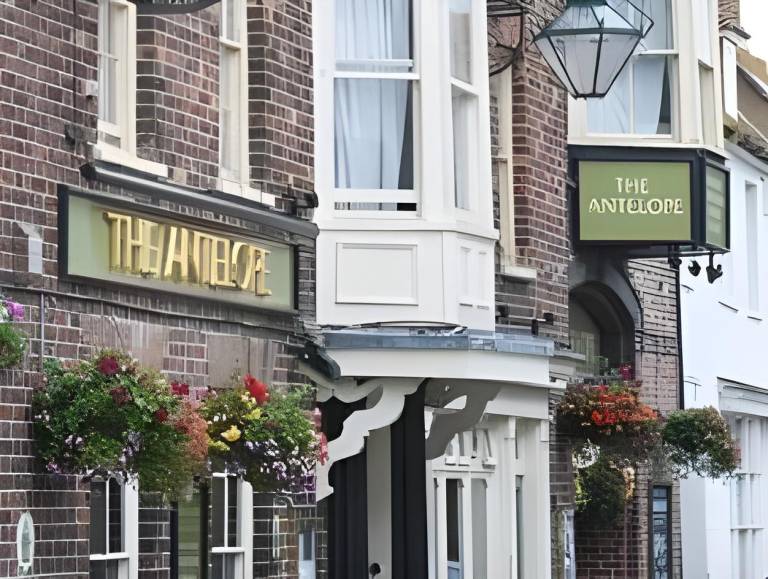 Antelope by Greene King Inns in Poole