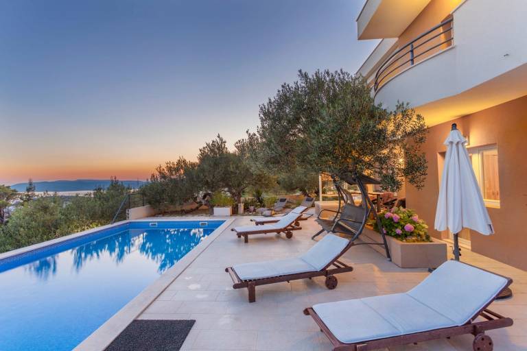 Ferienhaus in Makarska, Kroatien für max. 10 Personen Ferienhaus in Makarska, Kroatien für max. 10 Personen