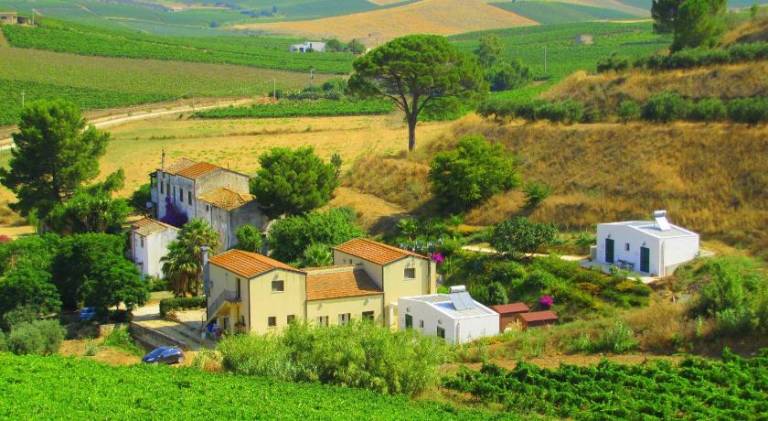 Farm with patio & garden in Alcamo