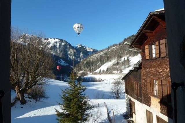 120 M² Chalet ∙ 4 Chambres ∙ 7 Personnes - Vaud